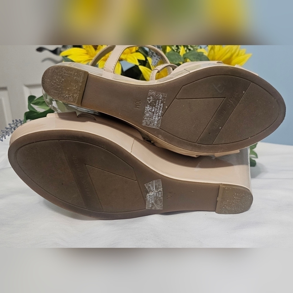 Marc Fisher Elegant Beige Wedge Coastal Chic Sandals Size 10 - Picture 4 of 4